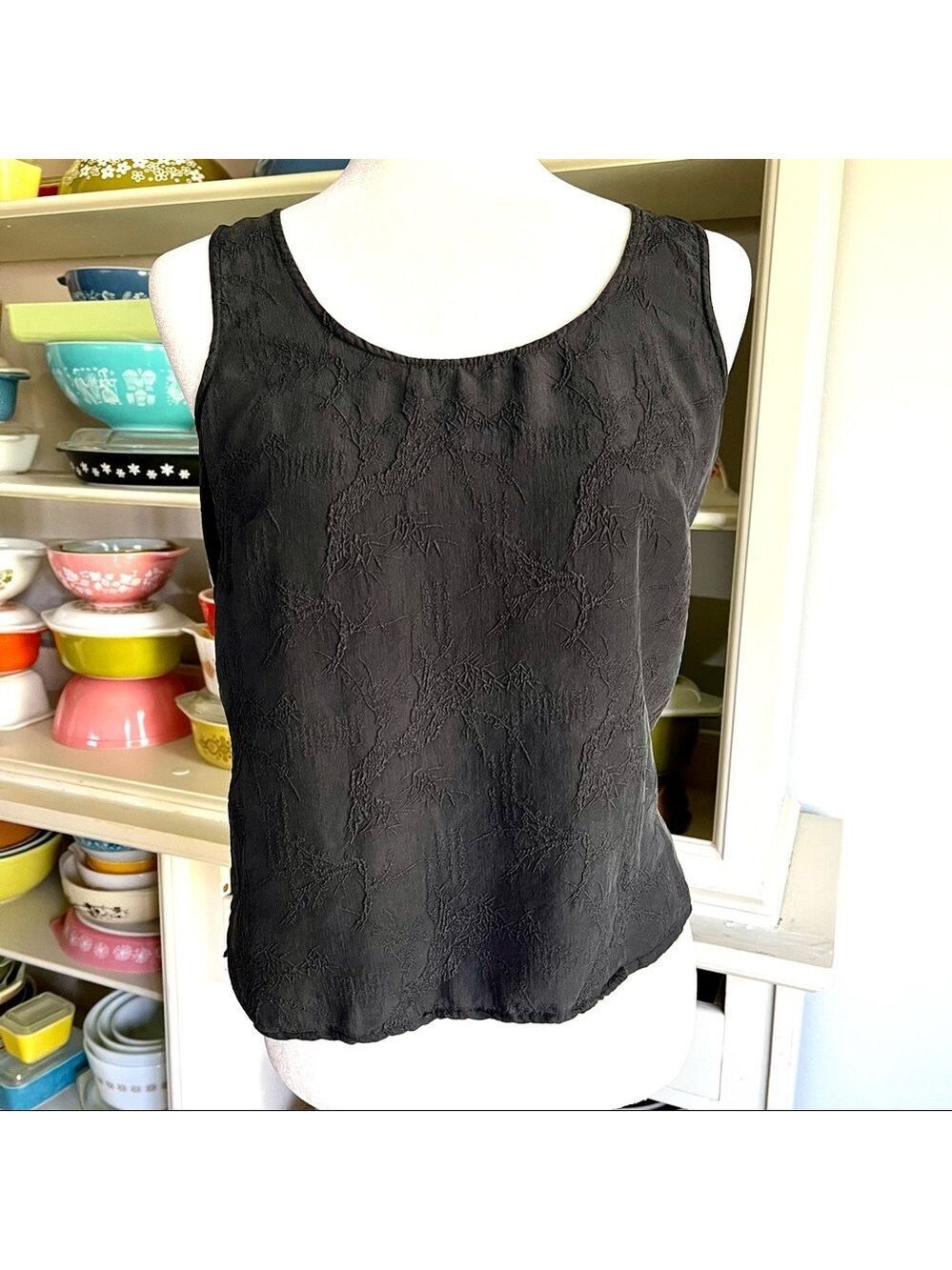 Citron Black Silk Textured Tank - Size Small